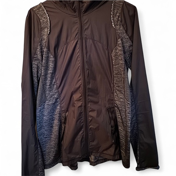 Lululemon Run Black and Gray Full-Zip Jacket - sz 10 - Picture 1 of 7